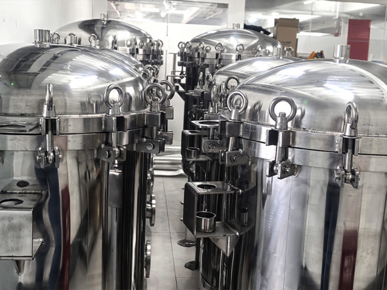 Side-Stream Filtration Housings for Closed-Loop Cooling Systems 1 Configurazione dell'alloggiamento del filtro per le linee di filtrazione del prodotto finale nei birrifici