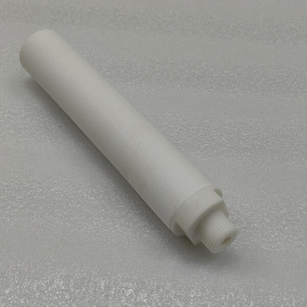Elemento silenziatore filtrante in plastica porosa sinterizzata con filettatura